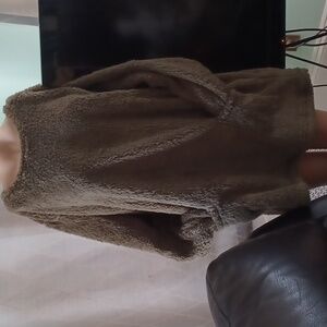 Womens XXL olive green fleece top